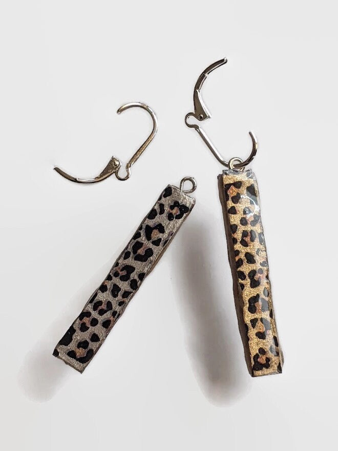 Cheetah Print Bar Earrings REVERSIBLE Silver or Gold Background Stick Dangle 037